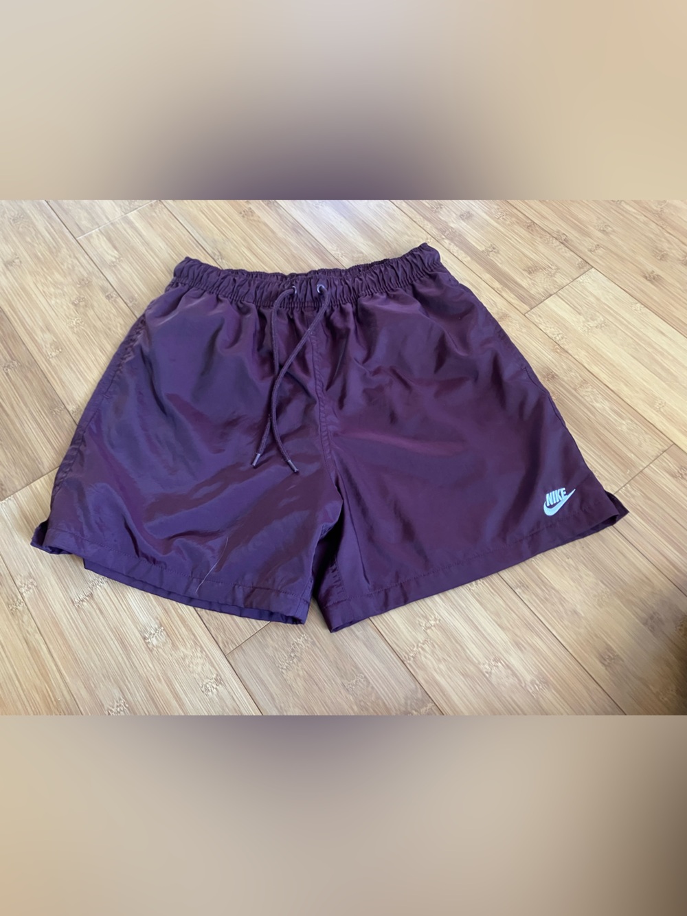 Nike Men's club woven flow Burgundy crush Athletic Shorts